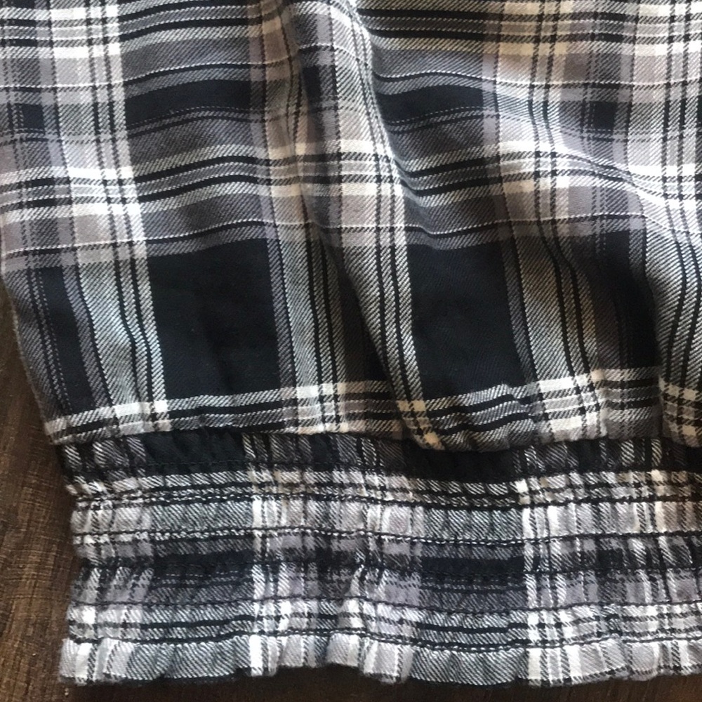 {The Limited} Flannel Top - Picture 3 of 6